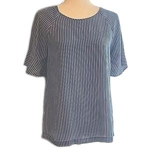 NWT 1250°C Chambray Pin Stripe Ruffle Raglan‎ Sleeve Small
